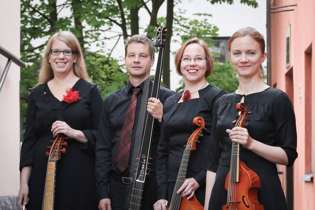 Ranskalainen joulu - gambayhytye Jouhin adventtikonsertti kuva esiintyjistä