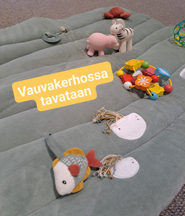 Pienimpien oma kerho.
