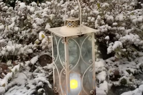 Luminen valkoinen lyhty