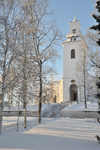 kuvassa Kuopion tuomiokirkko