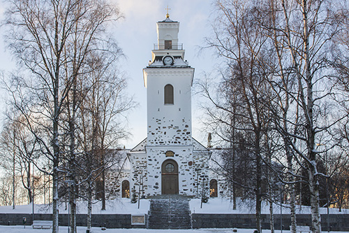 kuvassa Kuopion tuomiokirkko